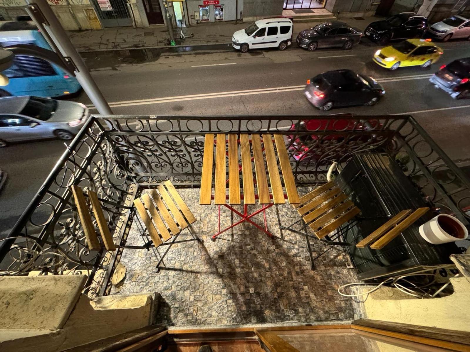 The King Suite With Balcony View Piata Romana Bukarest Exteriör bild
