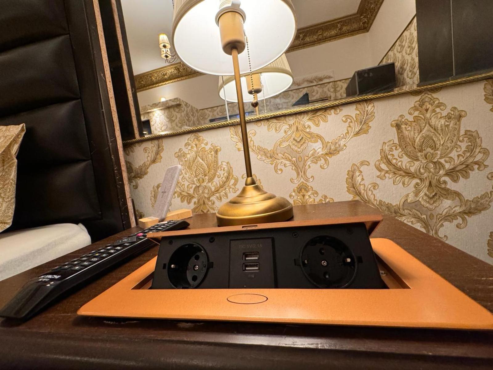 The King Suite With Balcony View Piata Romana Bukarest Exteriör bild